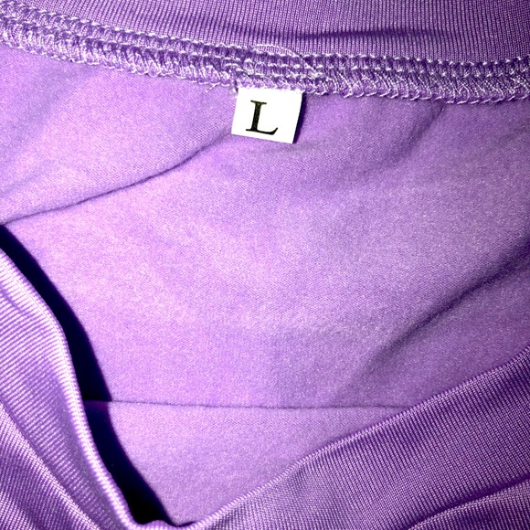 Crop Top Biker Short Set - Picture 3 of 3